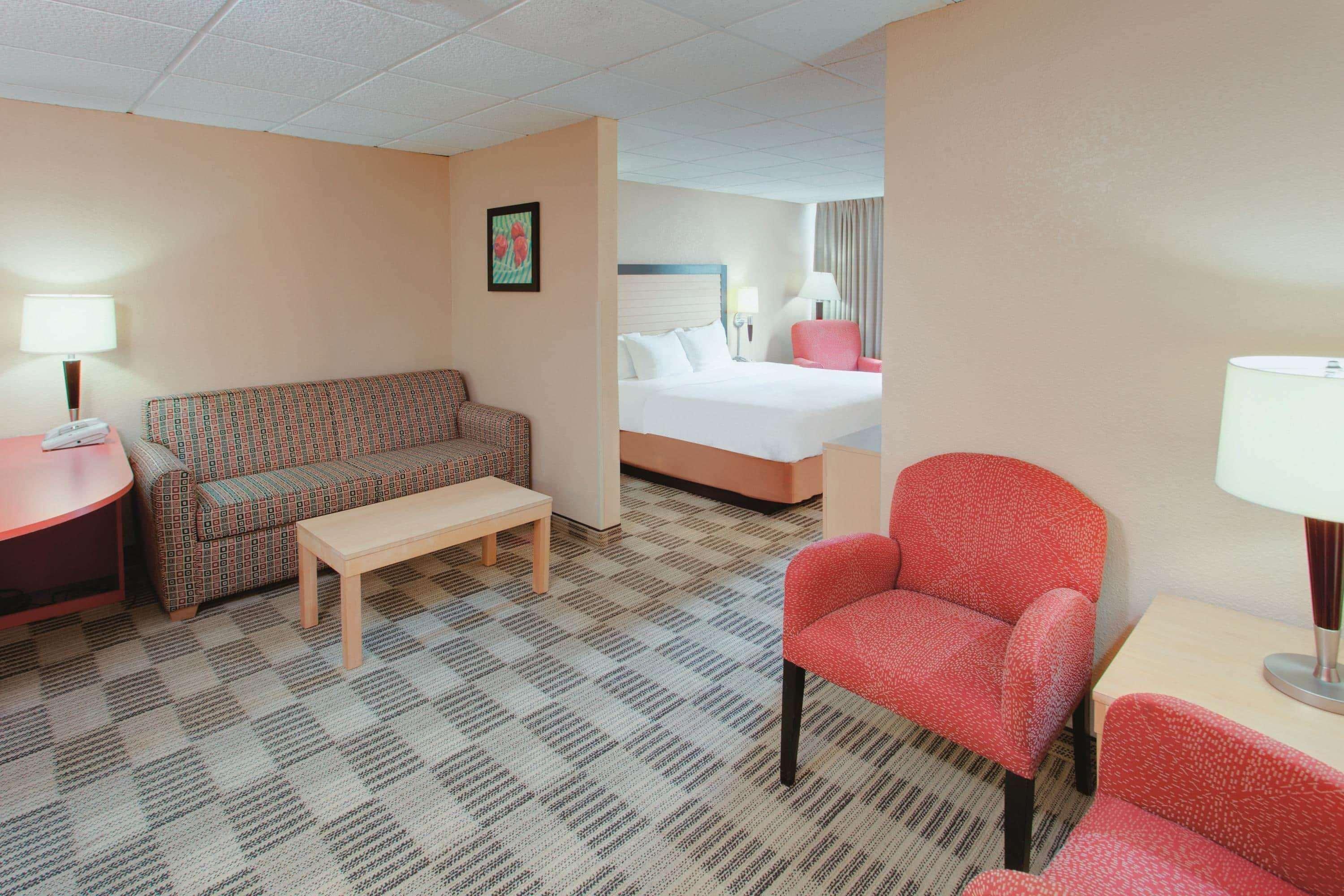 Ramada Inn By Wyndham Fairfield Nj Exterior foto